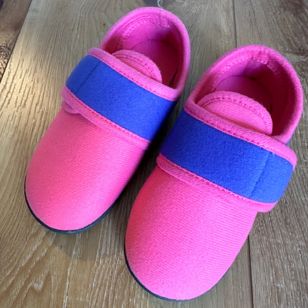 Foamtreads Montessori Velcro shoes Child Sz 11